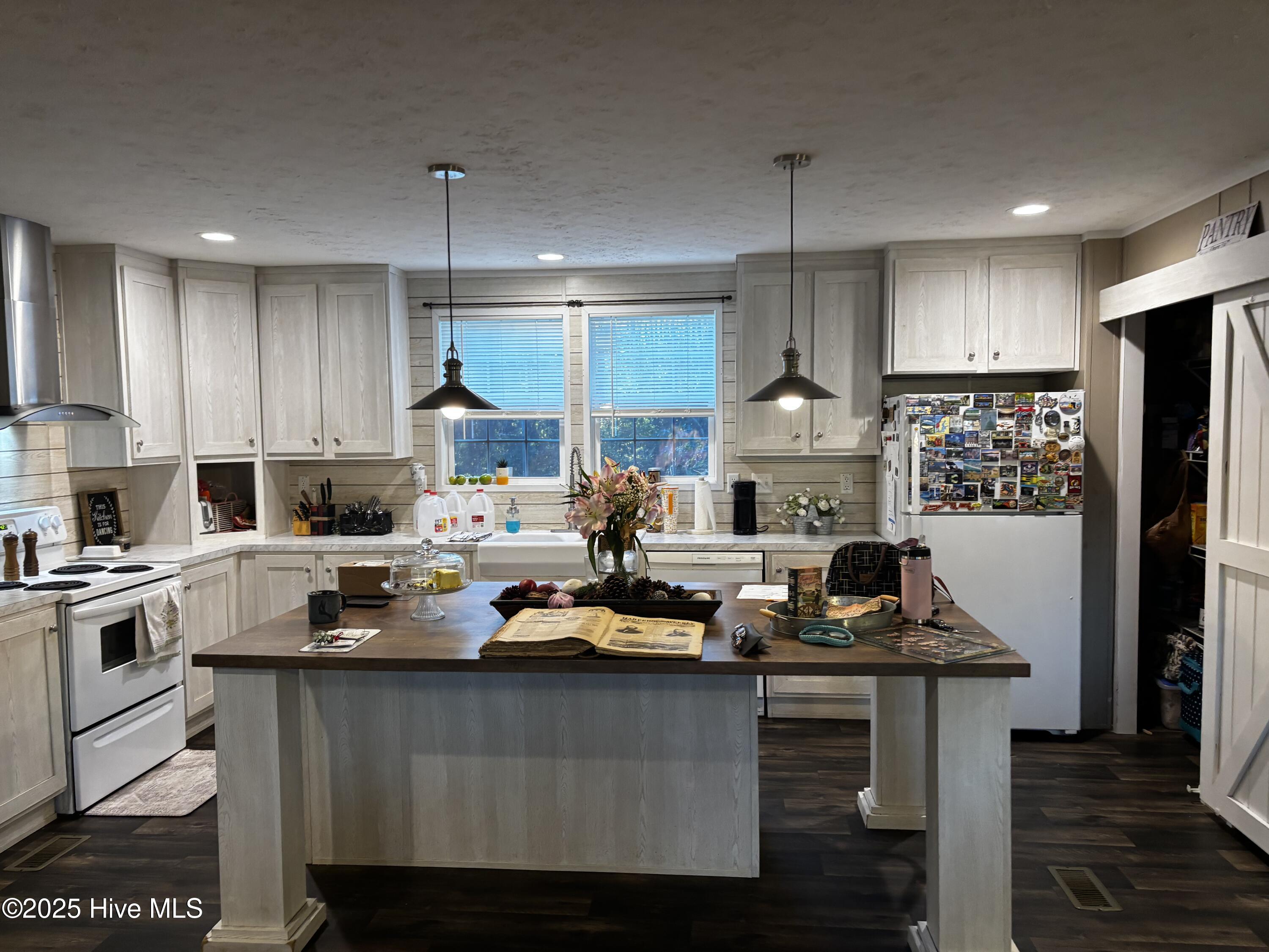 6434 Perry Road Lucama, NC 27851 - Photo 4 of 40 IMG_1062