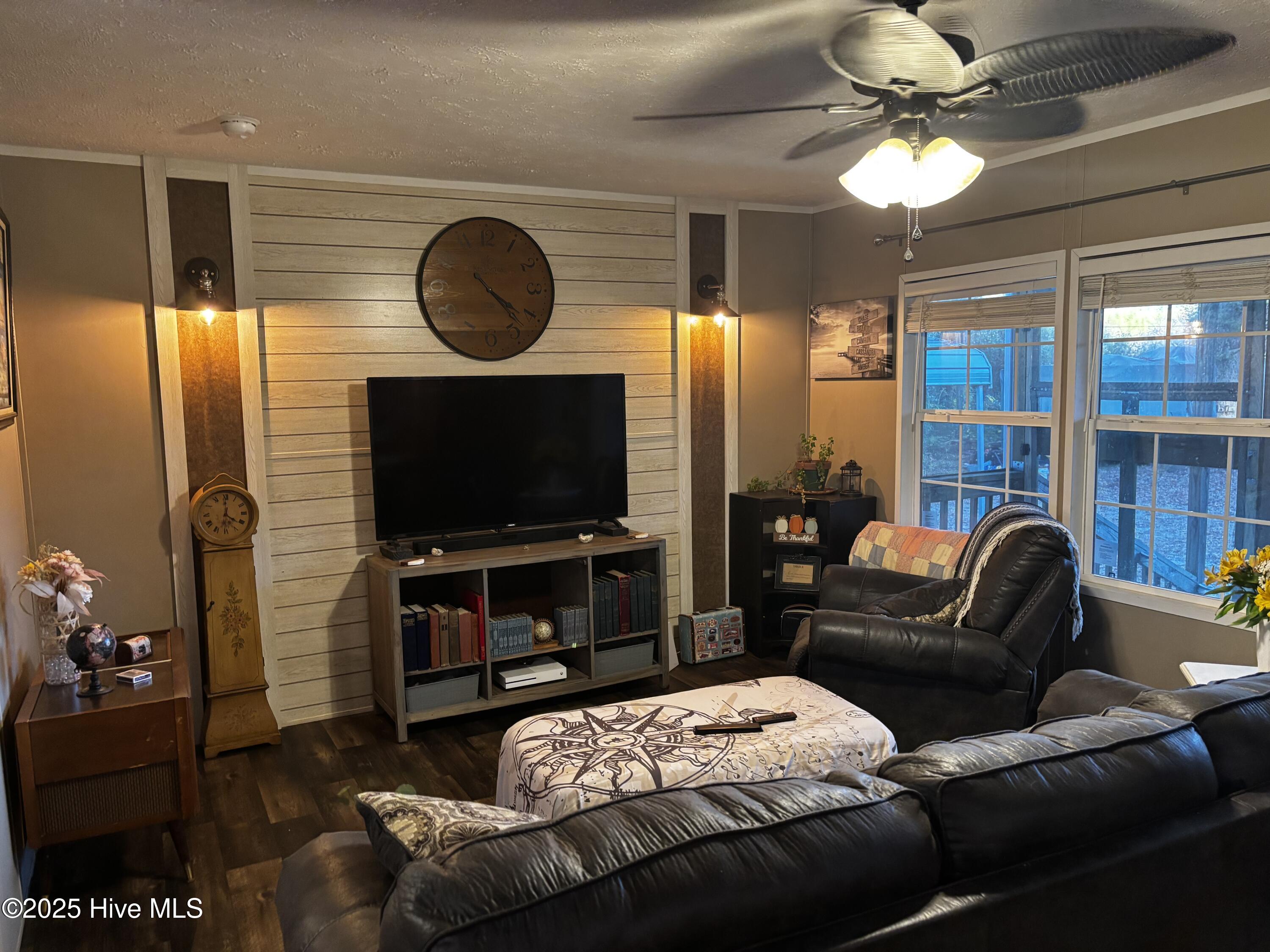 6434 Perry Road Lucama, NC 27851 - Photo 7 of 40 IMG_1063