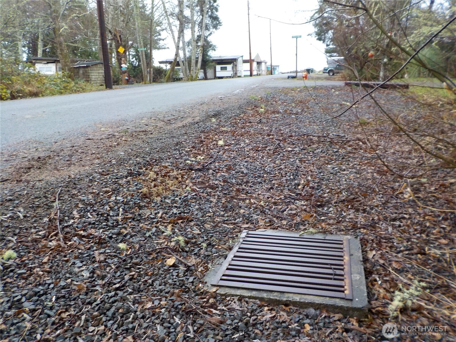 12 Third Street Chinook, WA 98614 - Photo 3 of 23