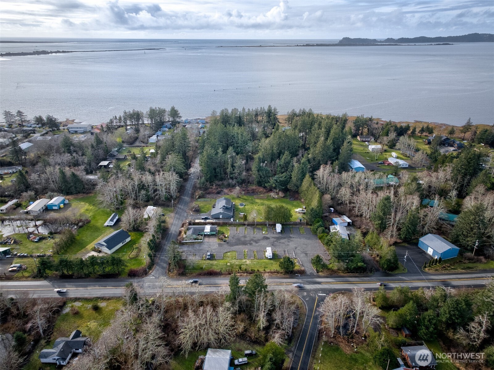 12 Third Street Chinook, WA 98614 - Photo 7 of 23