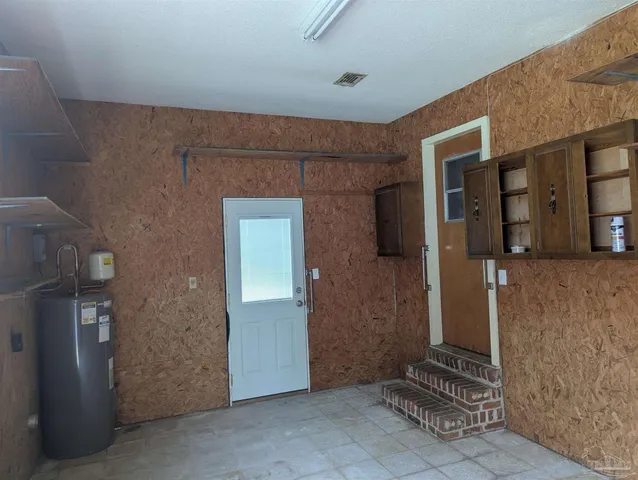 $595,000 | 8271 Mobile Highway, Pensacola, FL 32526