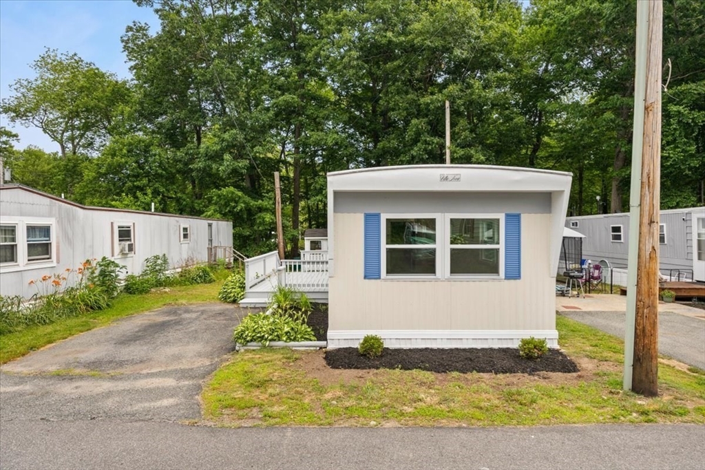 12 Chesapeake Road Holbrook, MA 02343 - Photo 2 of 23