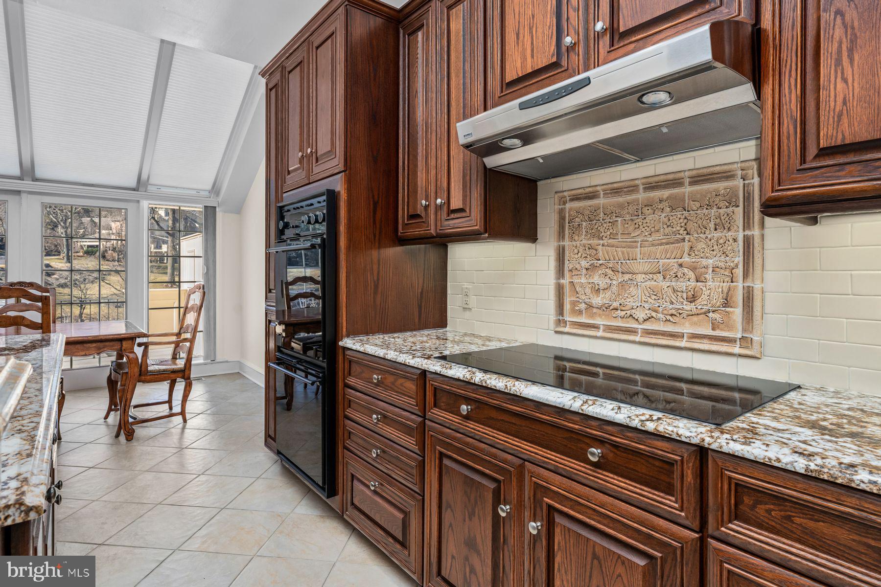 916 Exeter Crest Villanova, PA 19085 - Photo 16 of 39