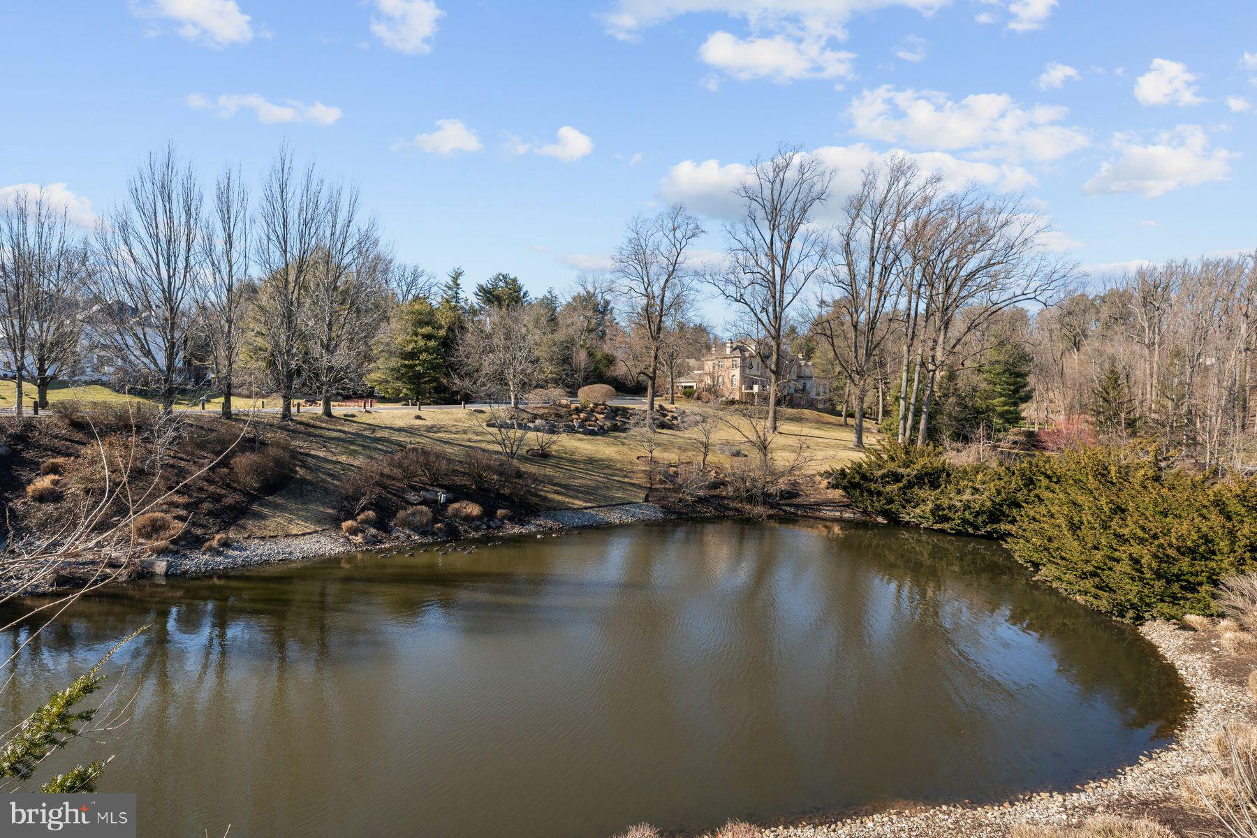 916 Exeter Crest Villanova, PA 19085 - Photo 19 of 39