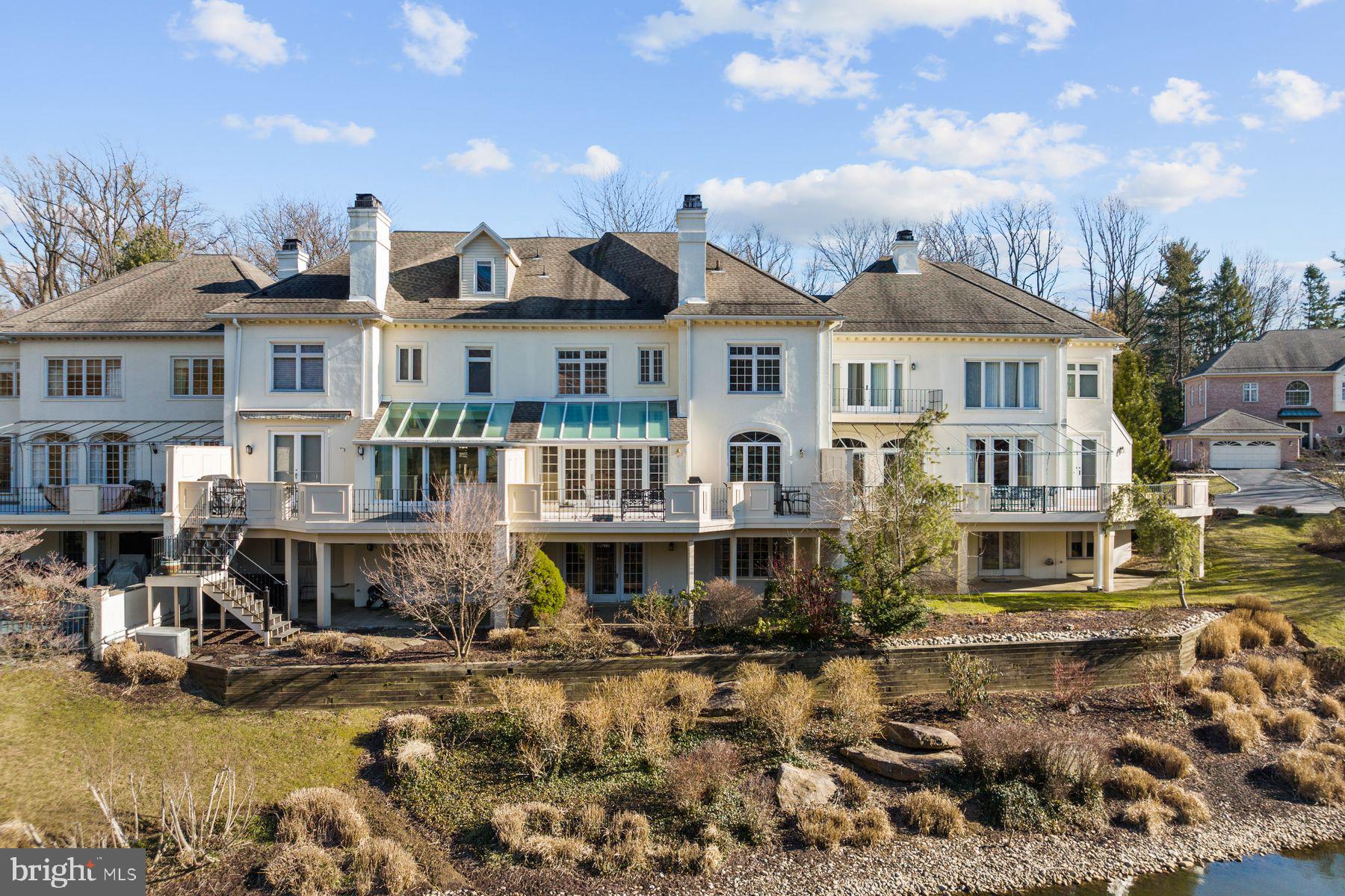 916 Exeter Crest Villanova, PA 19085 - Photo 2 of 39