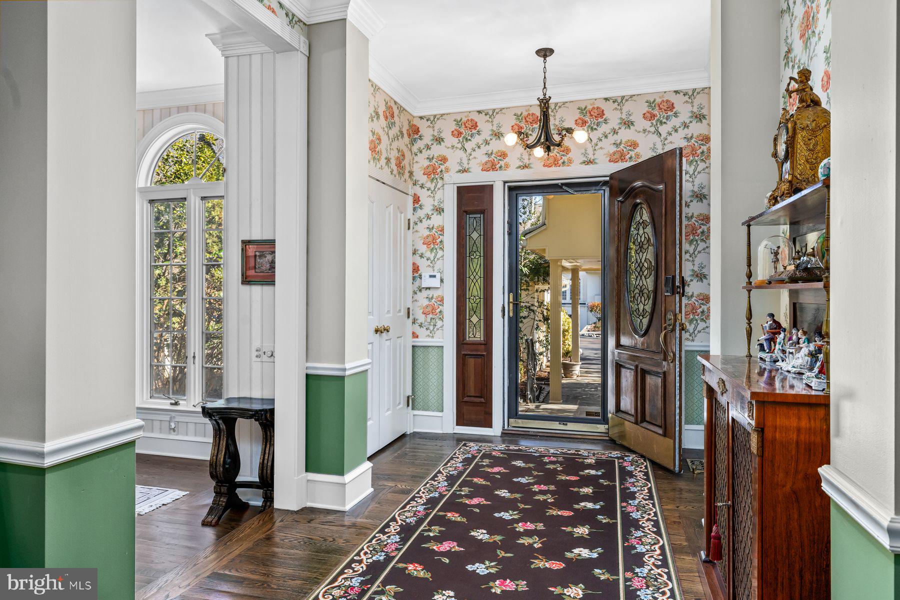 916 Exeter Crest Villanova, PA 19085 - Photo 5 of 39