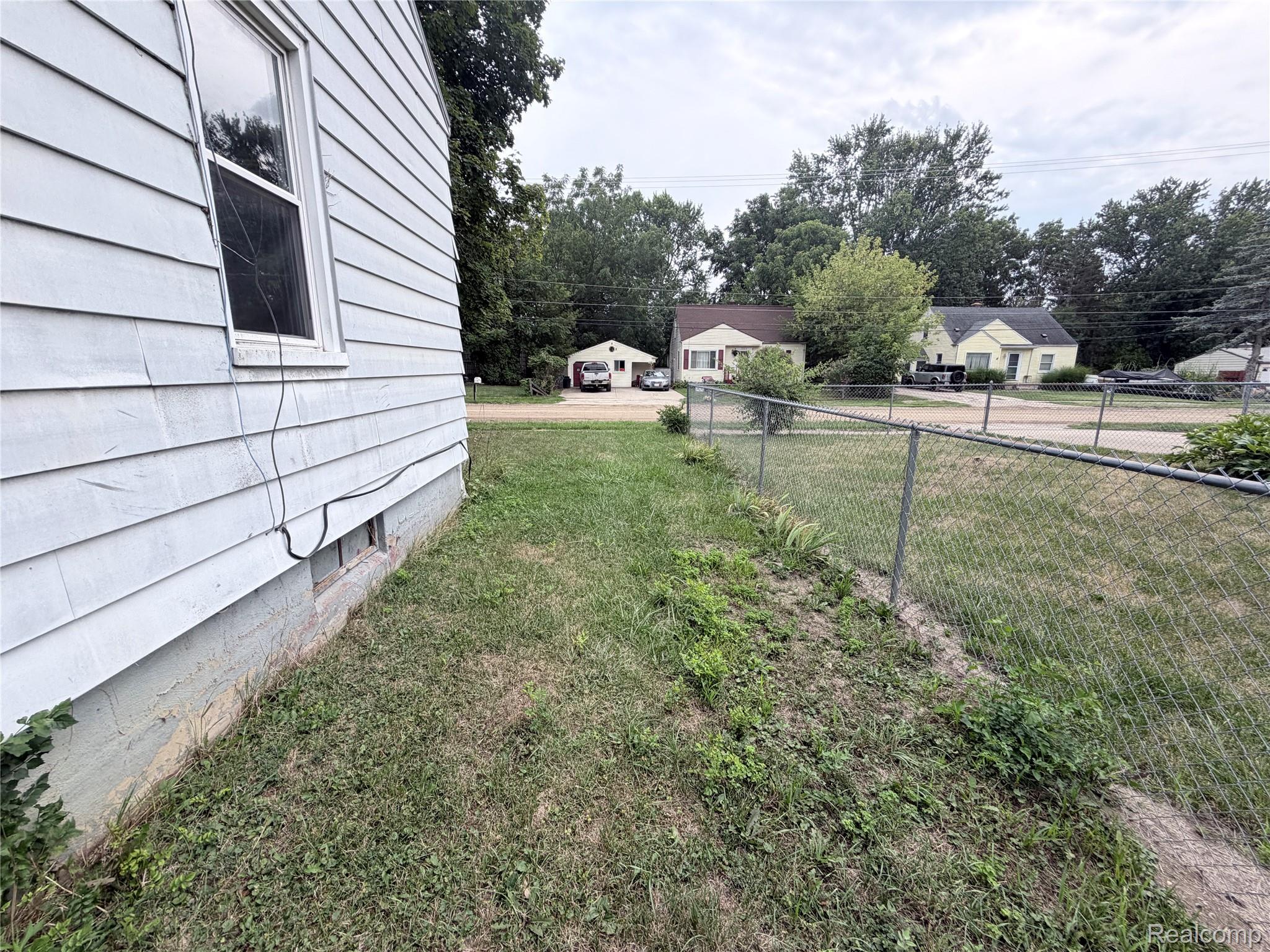 3220 Ridgeway Avenue Flint, MI 48504 - Photo 55 of 59 IMG_3854.JPG