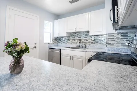 $279,000 | 551 84th Avenue North, St. Petersburg, FL 33702