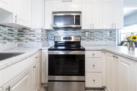 $279,000 | 551 84th Avenue North, St. Petersburg, FL 33702