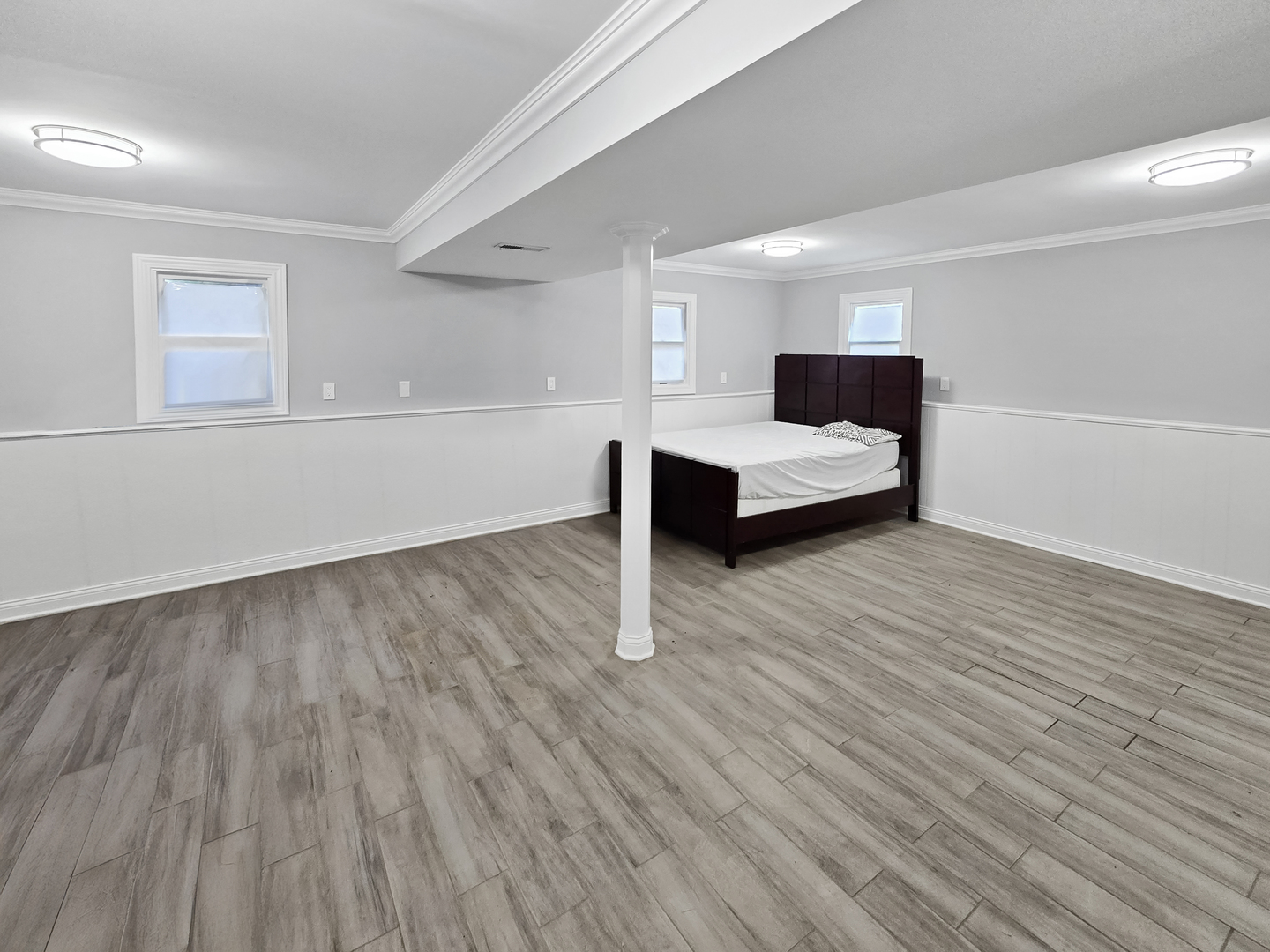 934 Vilmin Road Plano, IL 60545 - Photo 14 of 24 a living room with furniture and wooden floor