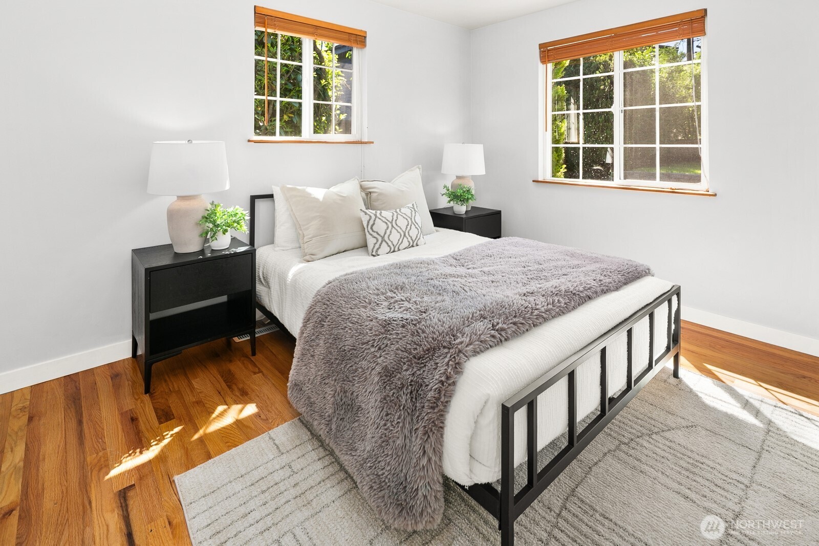3413 48th Avenue Southwest Seattle, WA 98116 - Photo 19 of 30