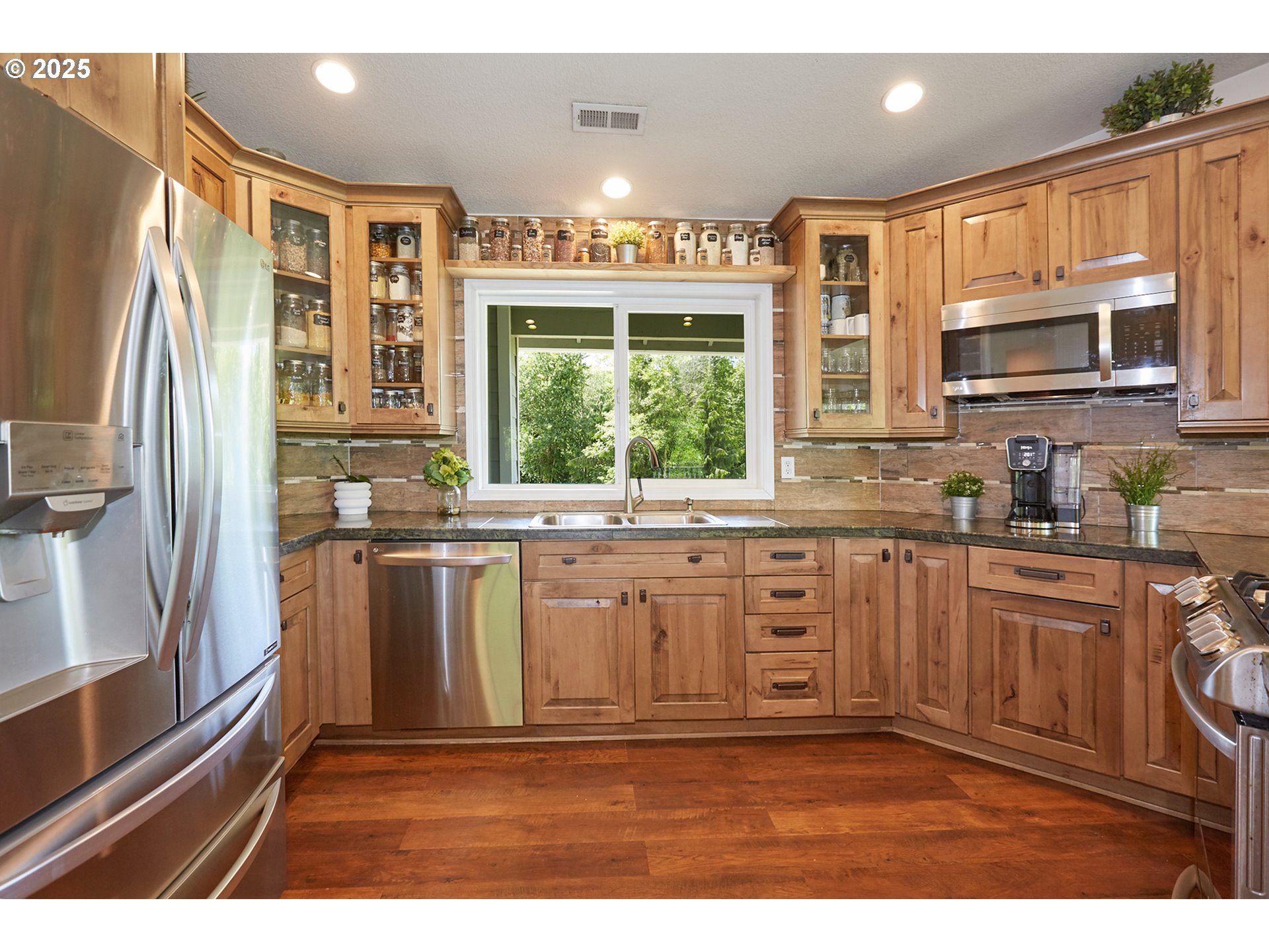 40920 Northwest Maple Ridge Road Woodland, WA 98674 - Photo 5 of 38 Kitchen