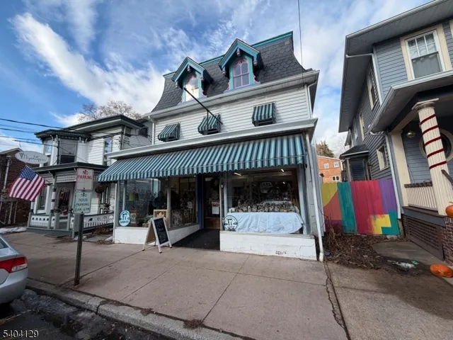 $2,300 | 57 Bridge Street, Milford, NJ 08848