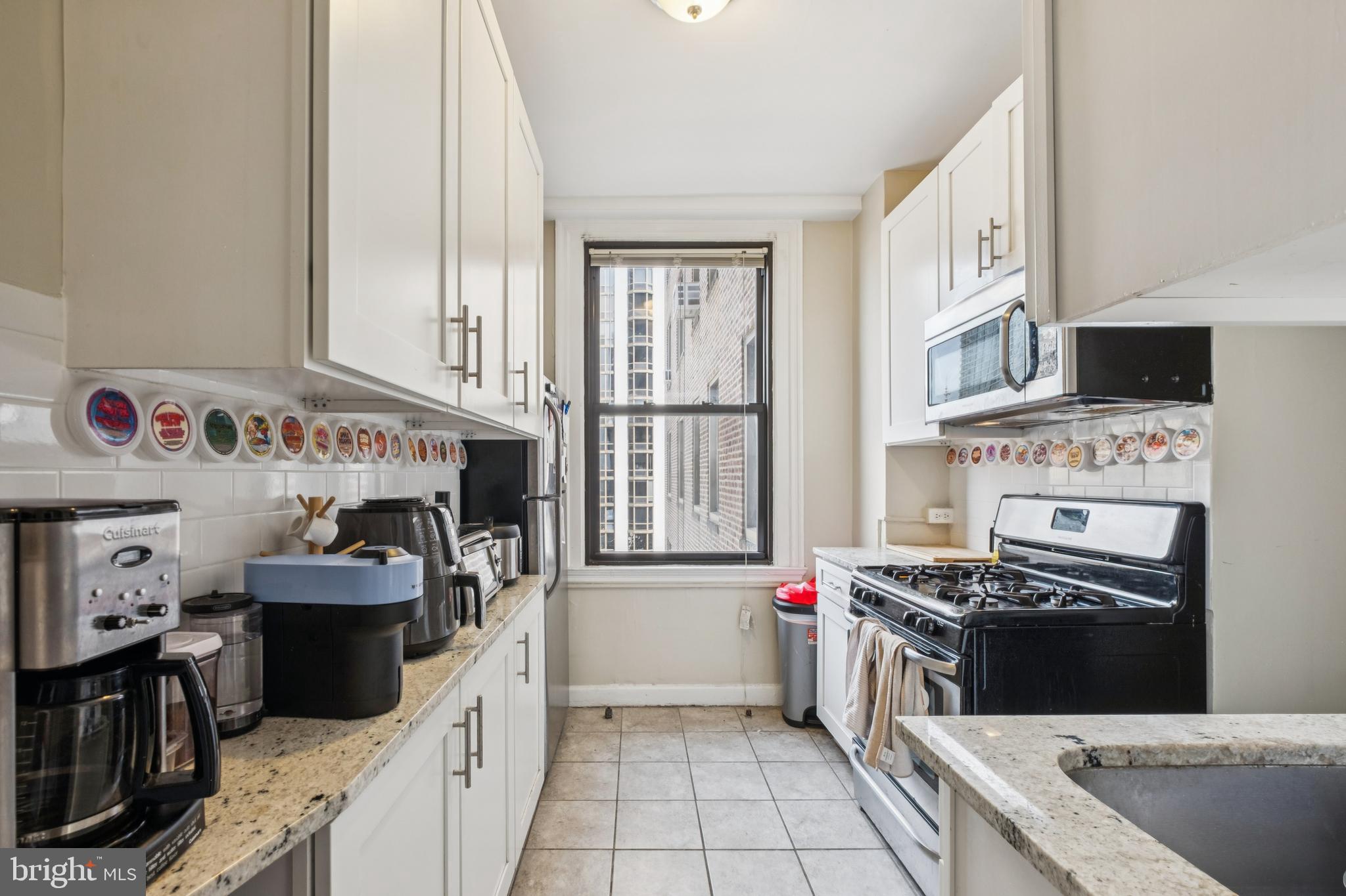 2031 Locust Street, Unit 702 Philadelphia, PA 19103 - Photo 3 of 20