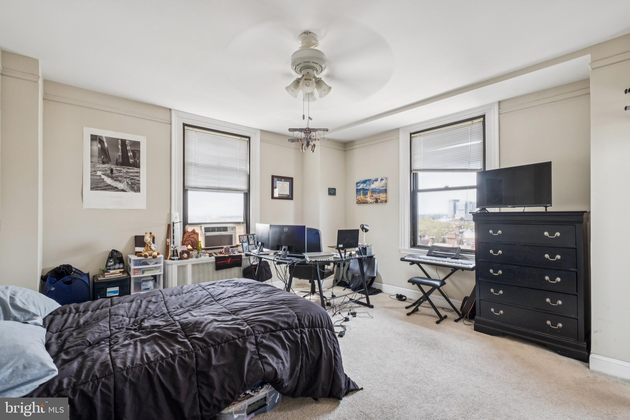 2031 Locust Street, Unit 702 Philadelphia, PA 19103 - Photo 5 of 20