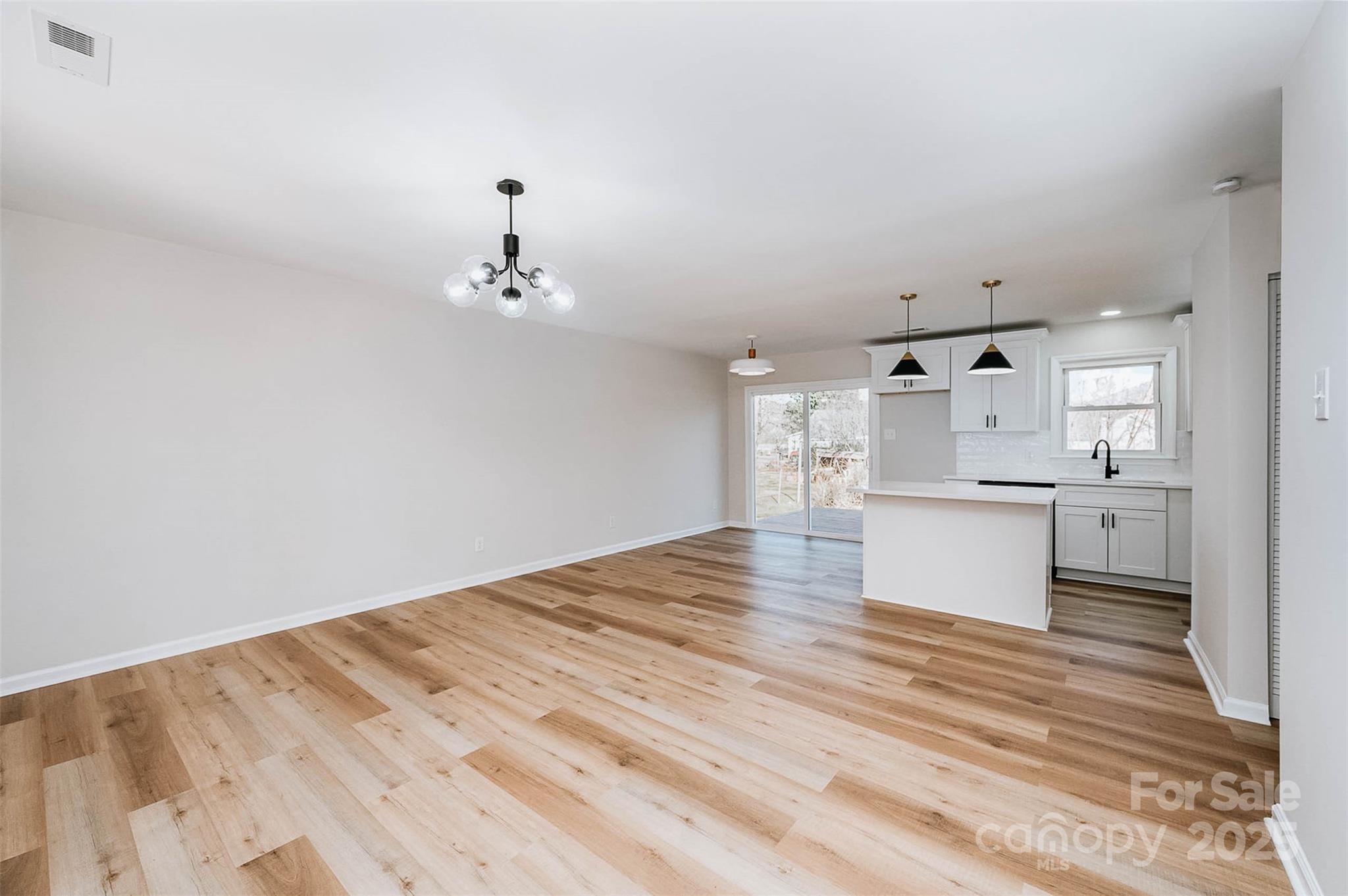 915 Tilden Road Charlotte, NC 28214 - Photo 11 of 26 Gallery Image 11