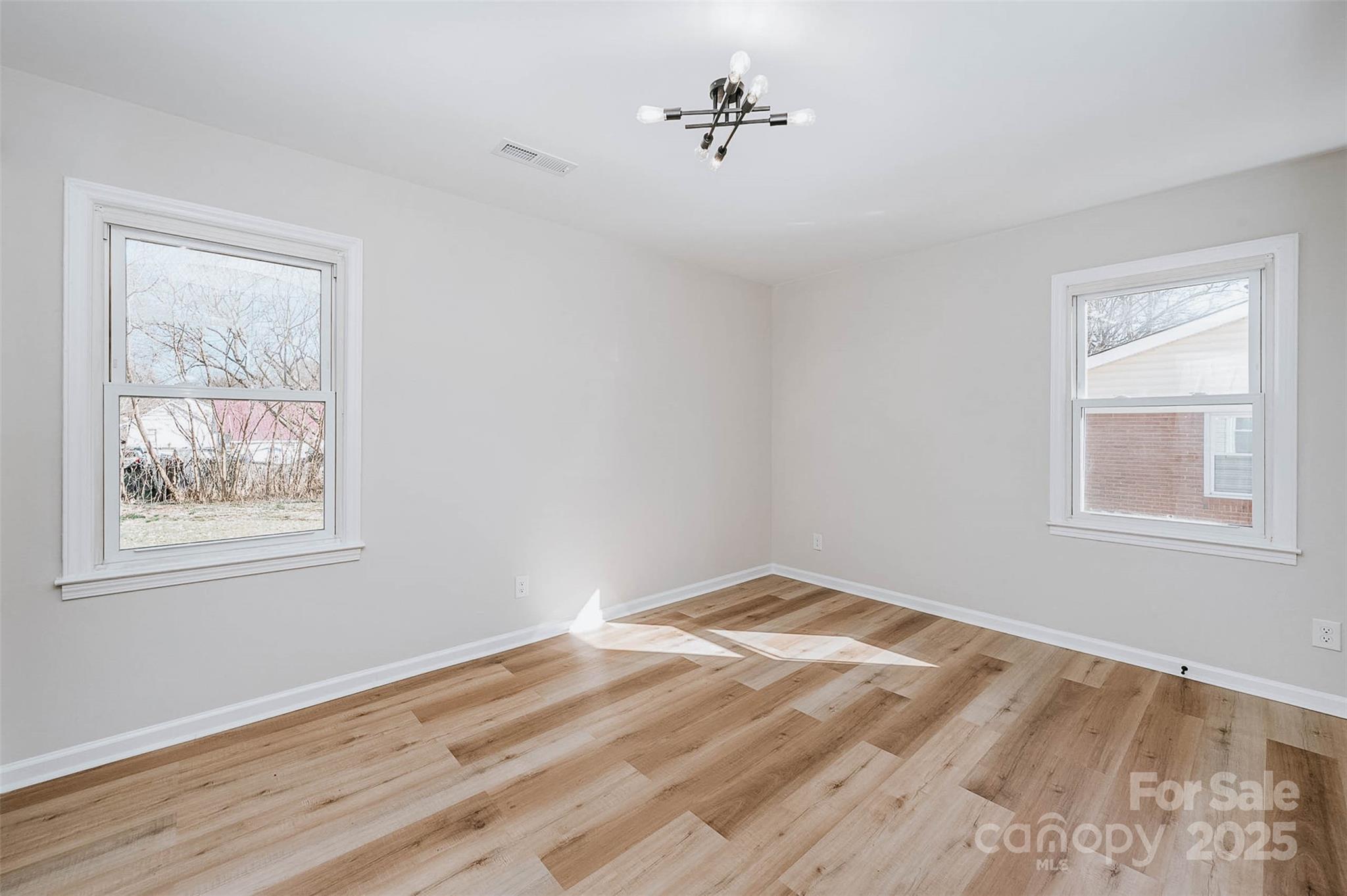 915 Tilden Road Charlotte, NC 28214 - Photo 21 of 26 Gallery Image 21