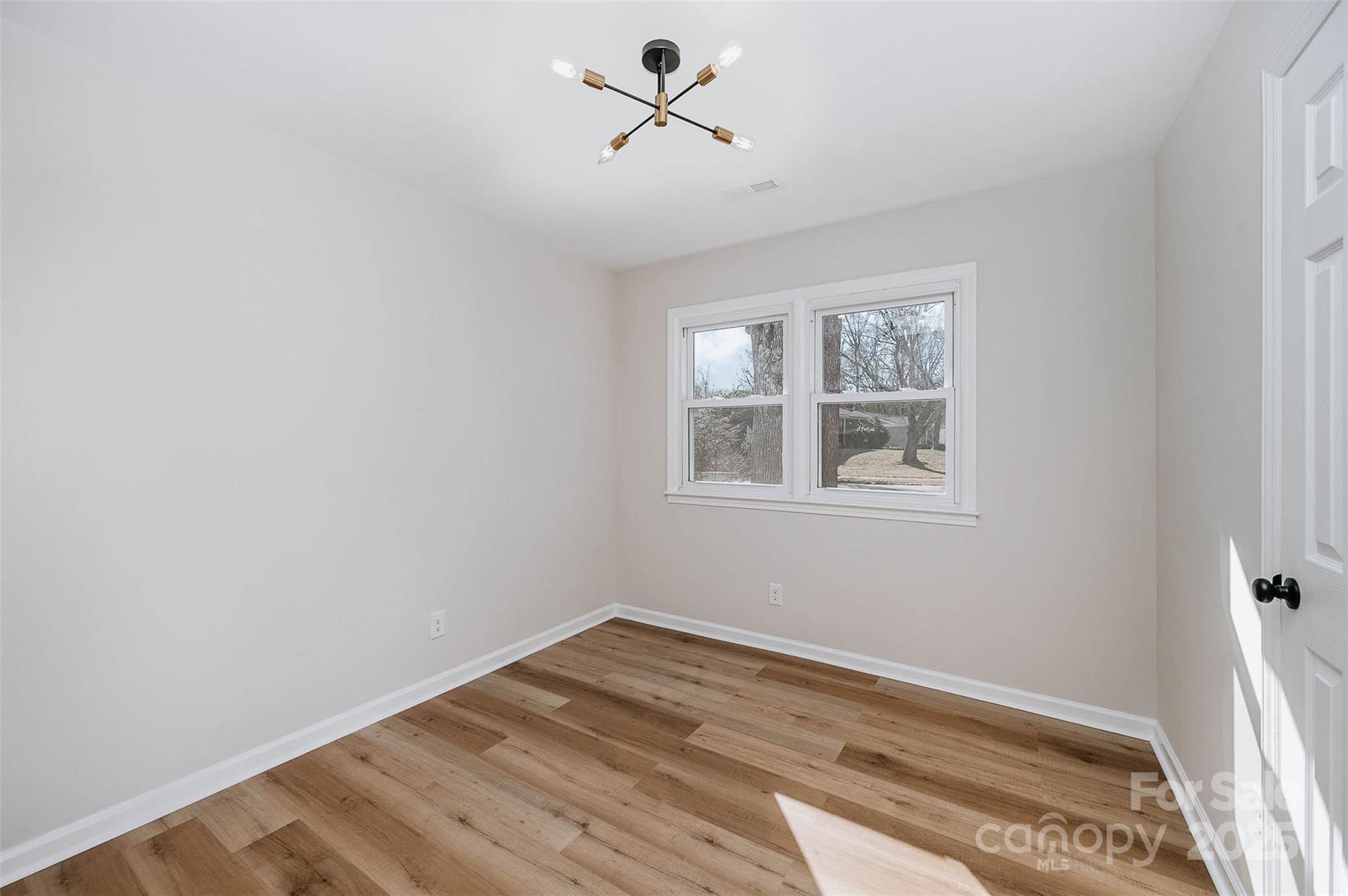 915 Tilden Road Charlotte, NC 28214 - Photo 25 of 26 Gallery Image 25