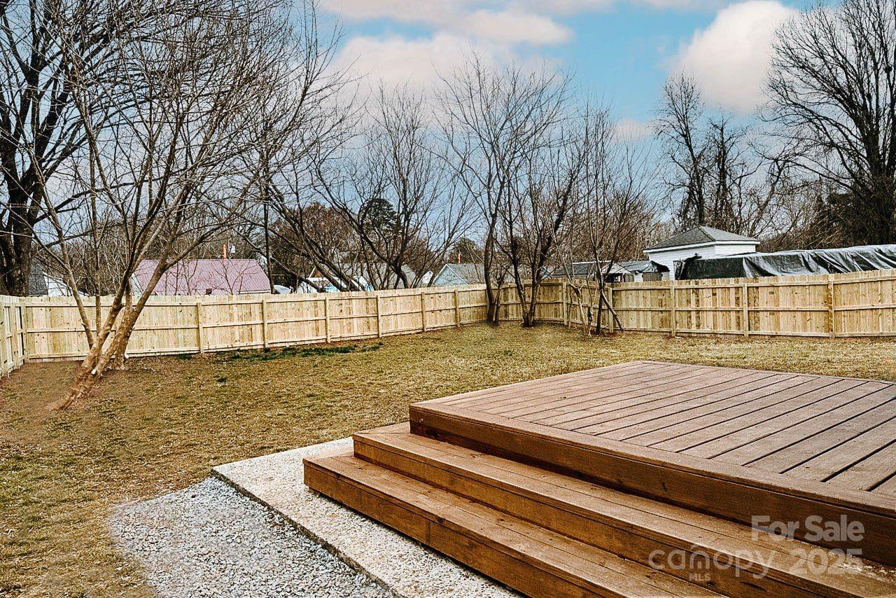 915 Tilden Road Charlotte, NC 28214 - Photo 5 of 26 Gallery Image 5