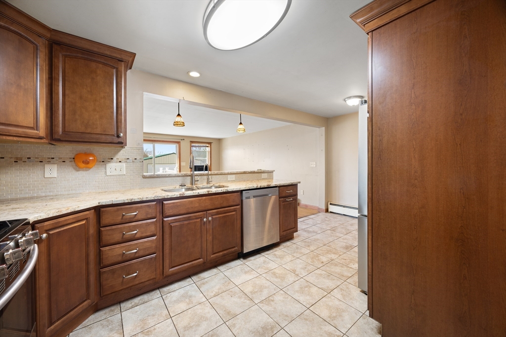 5 Helm Street South Hadley, MA 01075 - Photo 13 of 36