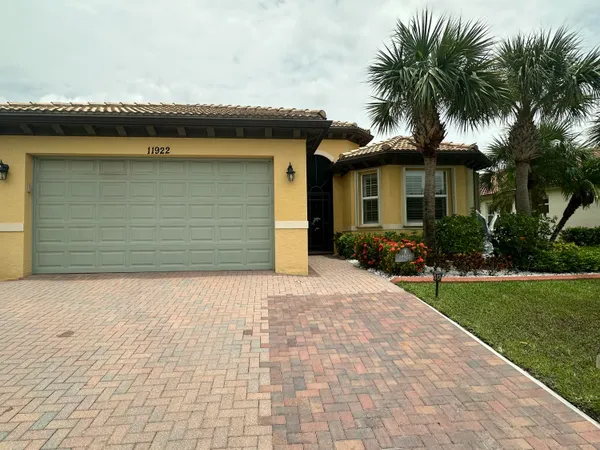 $415,000 | 11922 Southwest Crestwood Circle, Port St. Lucie, FL 34987