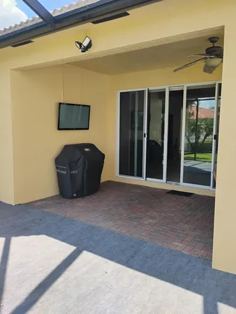 $415,000 | 11922 Southwest Crestwood Circle, Port St. Lucie, FL 34987