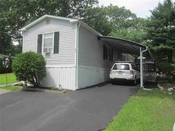 $99,900 | 61 Cantaberry Lane, Coventry, RI 02816