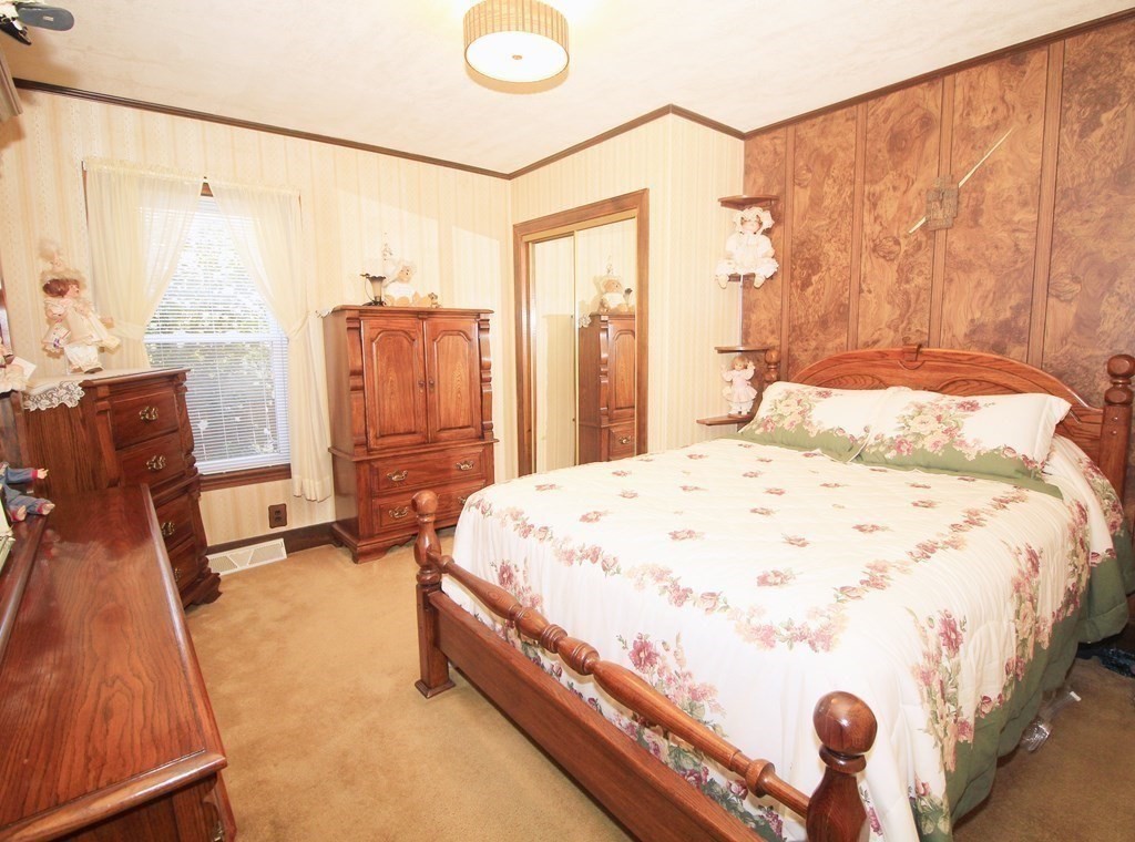 195 Millbury Street Worcester, MA 01610 - Photo 12 of 40