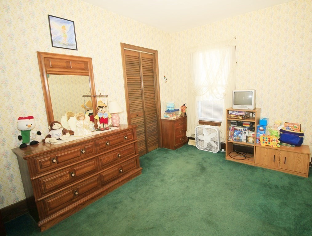 195 Millbury Street Worcester, MA 01610 - Photo 13 of 40