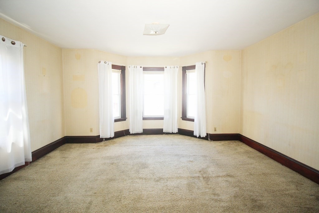 195 Millbury Street Worcester, MA 01610 - Photo 27 of 40