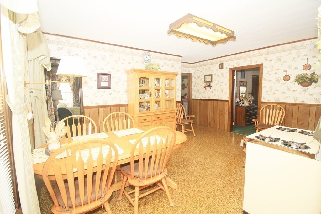 195 Millbury Street Worcester, MA 01610 - Photo 8 of 40