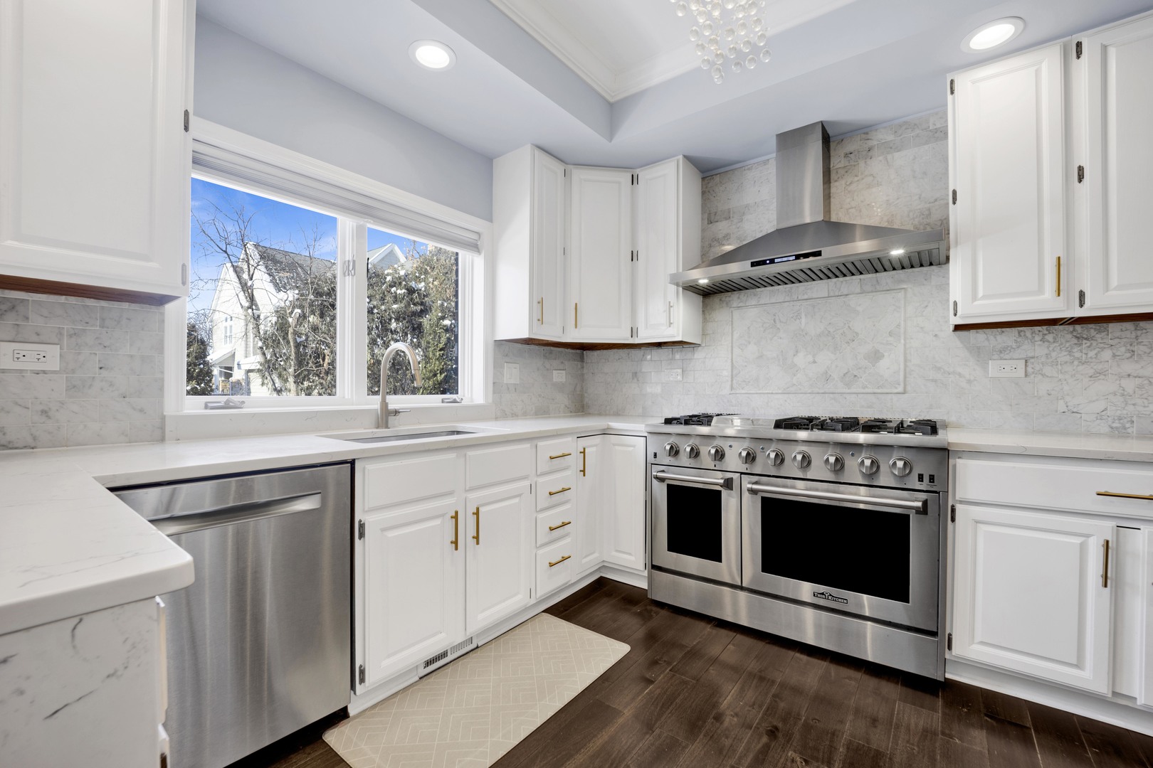 316 South Redfield Court Park Ridge, IL 60068 - Photo 11 of 53