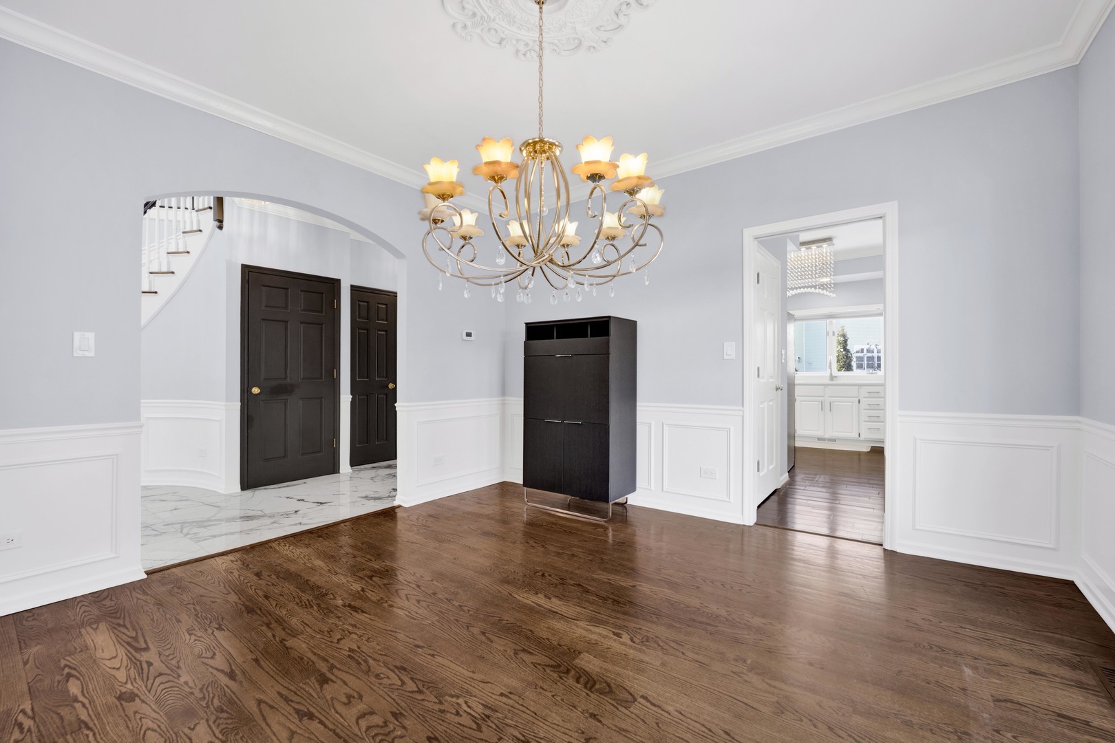 316 South Redfield Court Park Ridge, IL 60068 - Photo 10 of 53