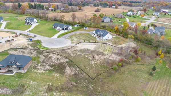 $160,000 | 510 Antler Court, Saline, MI 48176