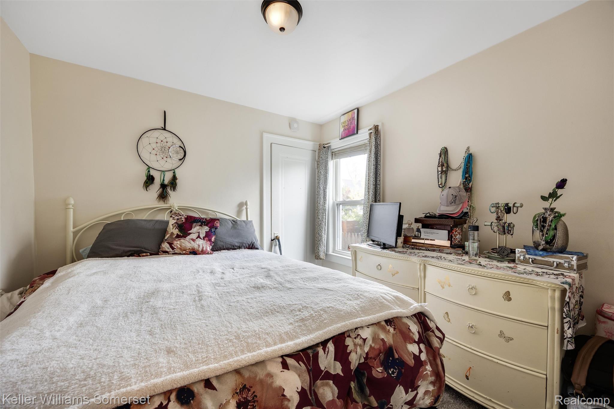 2960 Kenmore Road Berkley, MI 48072 - Photo 21 of 33 21-2960 Kenmore Rd 0017.jpg