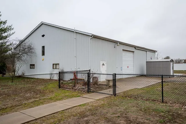 a view of a storage & utility room