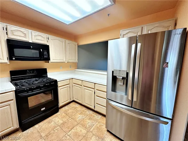 $1,840 | 2851 South Valley View Boulevard, Unit 1071, Las Vegas, NV 89102