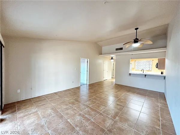 $1,840 | 2851 South Valley View Boulevard, Unit 1071, Las Vegas, NV 89102