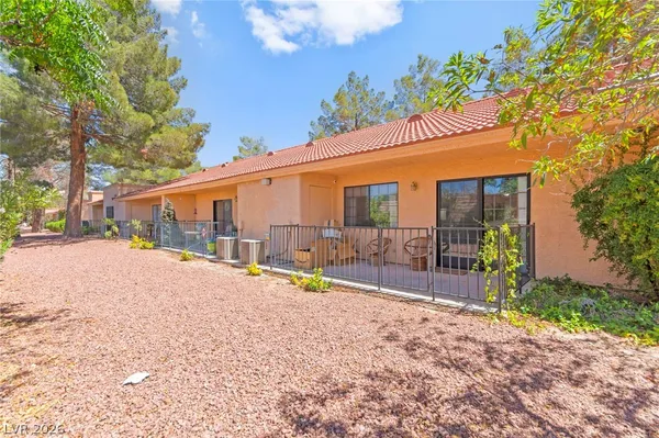$1,840 | 2851 South Valley View Boulevard, Unit 1071, Las Vegas, NV 89102