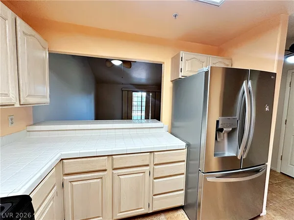 $1,840 | 2851 South Valley View Boulevard, Unit 1071, Las Vegas, NV 89102