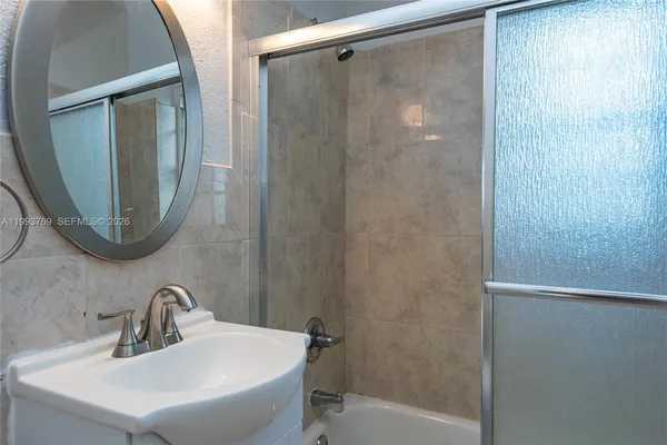 $1,800 | 3671 Southwest 11th Street, Unit 9B, Miami, FL 33135