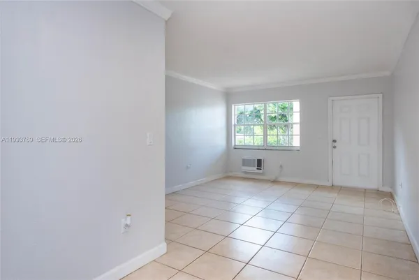 $1,800 | 3671 Southwest 11th Street, Unit 9B, Miami, FL 33135