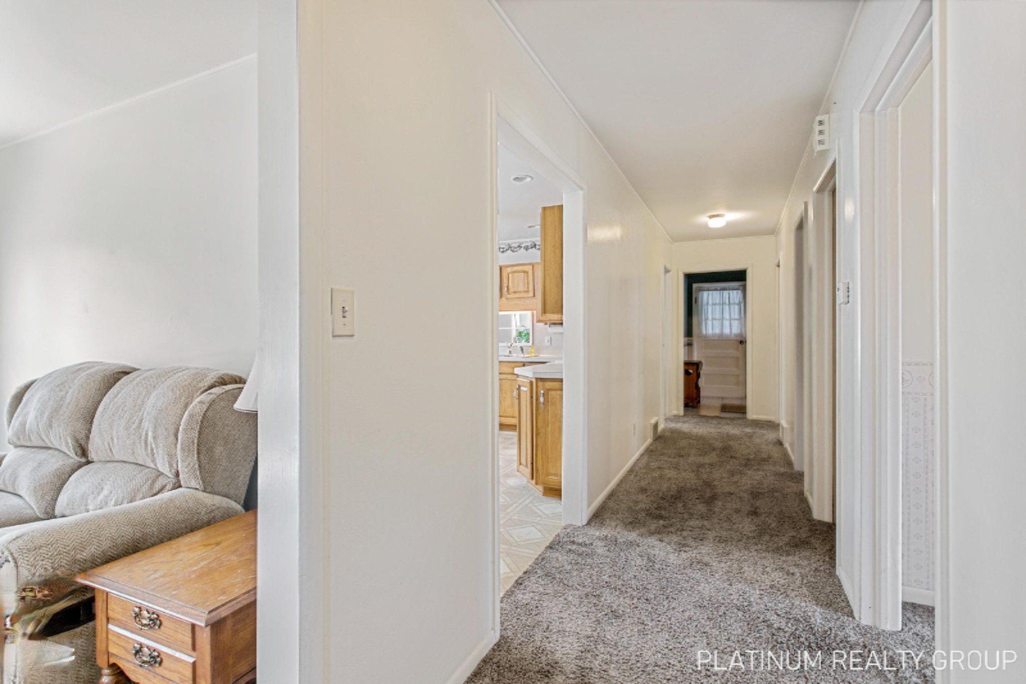 4198 Heights Ravenna Road Muskegon, MI 49444 - Photo 10 of 46 10a - Hallway