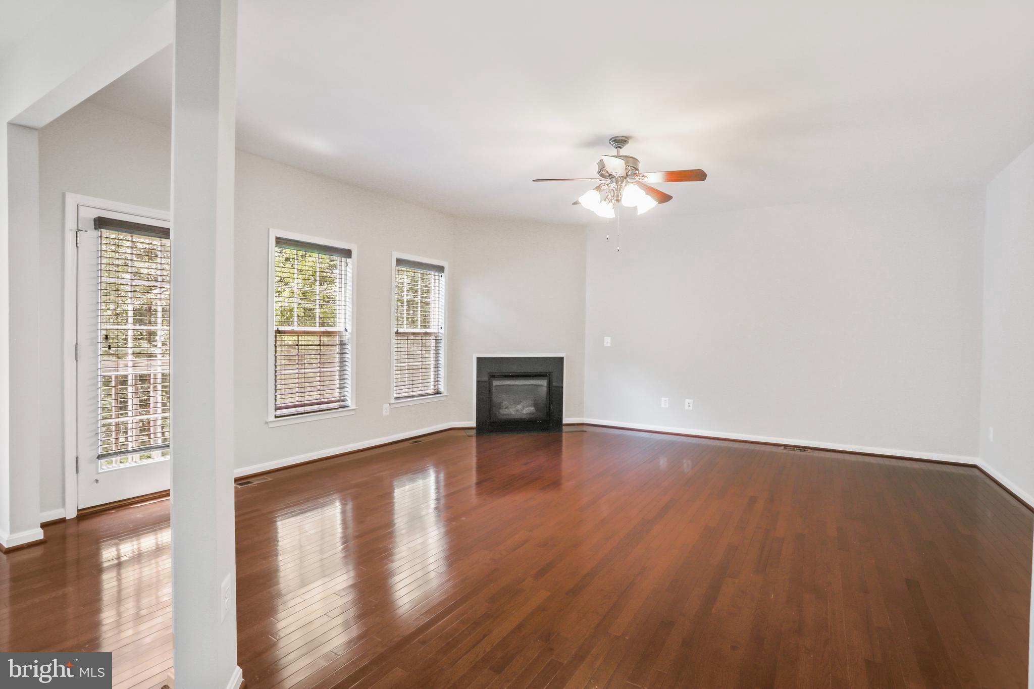 23291 Virginia Rae Court Ashburn, VA 20148 - Photo 11 of 50