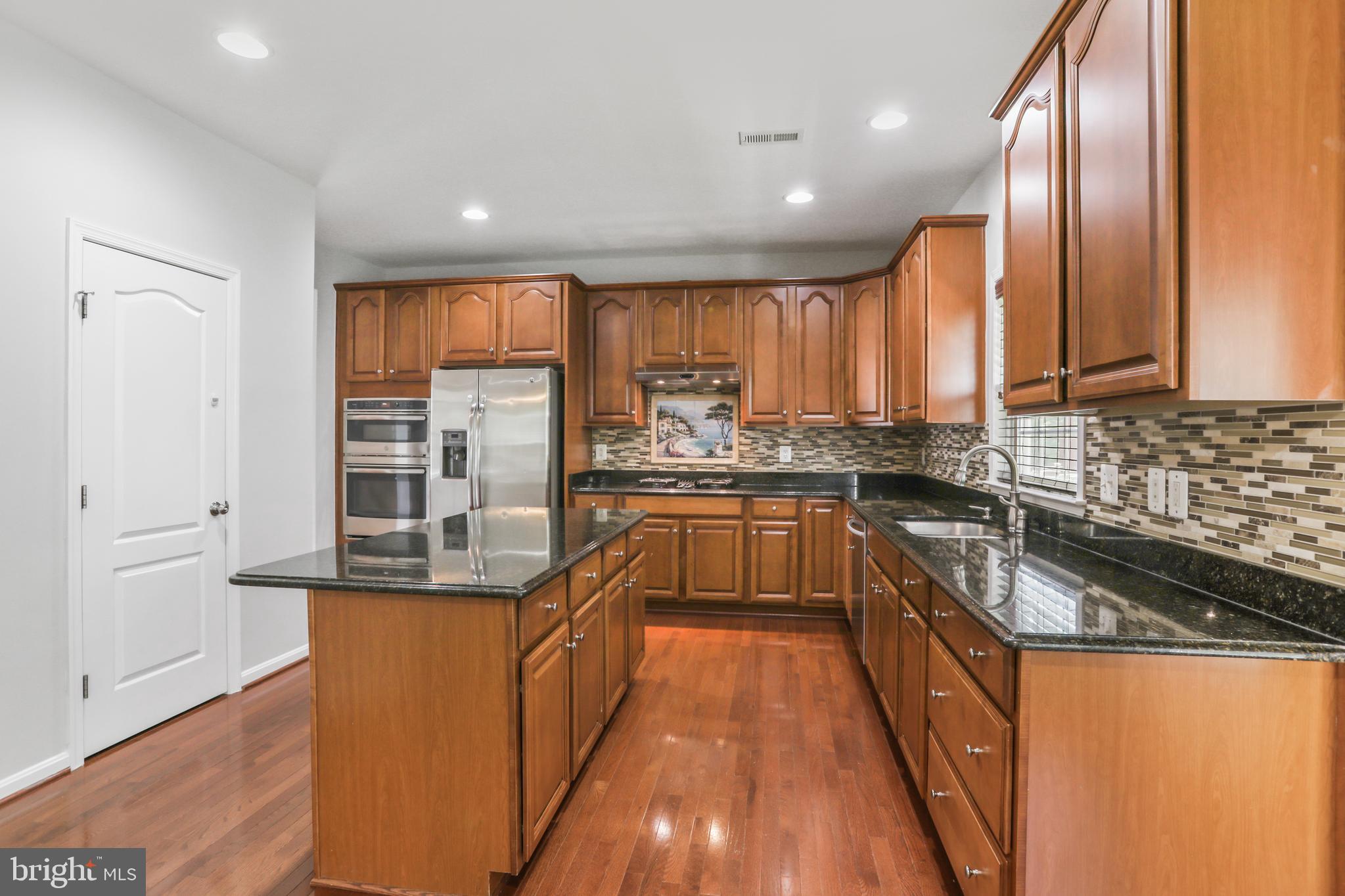 23291 Virginia Rae Court Ashburn, VA 20148 - Photo 8 of 50