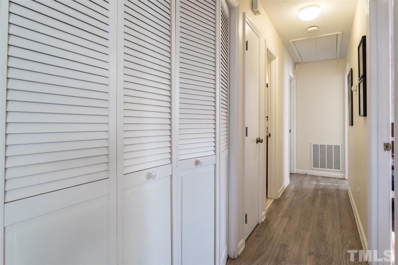 5300 Duraleigh Road Raleigh, NC 27612 - Photo 12 of 25 Gallery Image 12