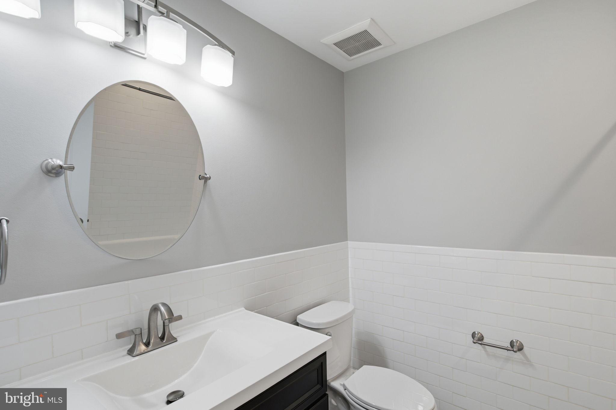 12087 Edgemere Circle Reston, VA 20190 - Photo 33 of 34