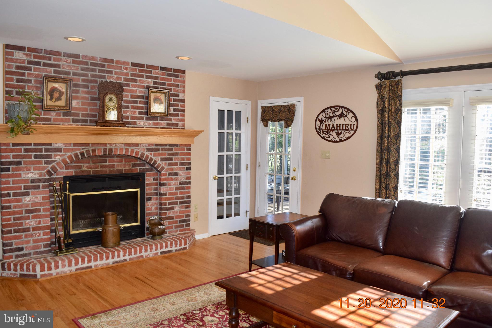 34 Wedgewood Road Newark, DE 19711 - Photo 17 of 42 Brick wood burning fireplace!