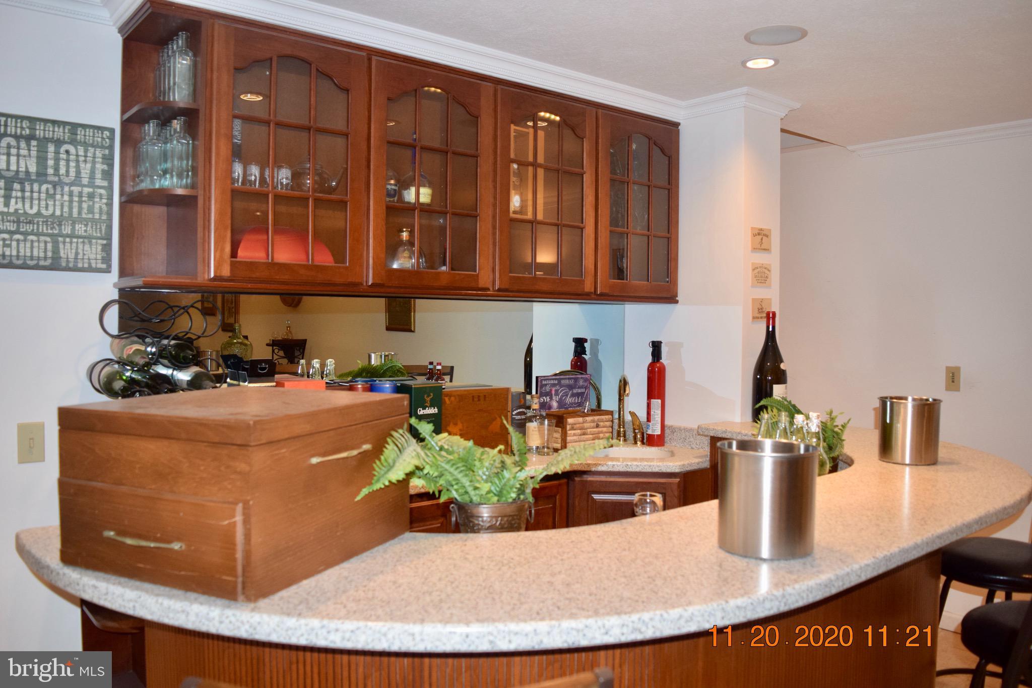 34 Wedgewood Road Newark, DE 19711 - Photo 26 of 42 Gorgeous wet bar!