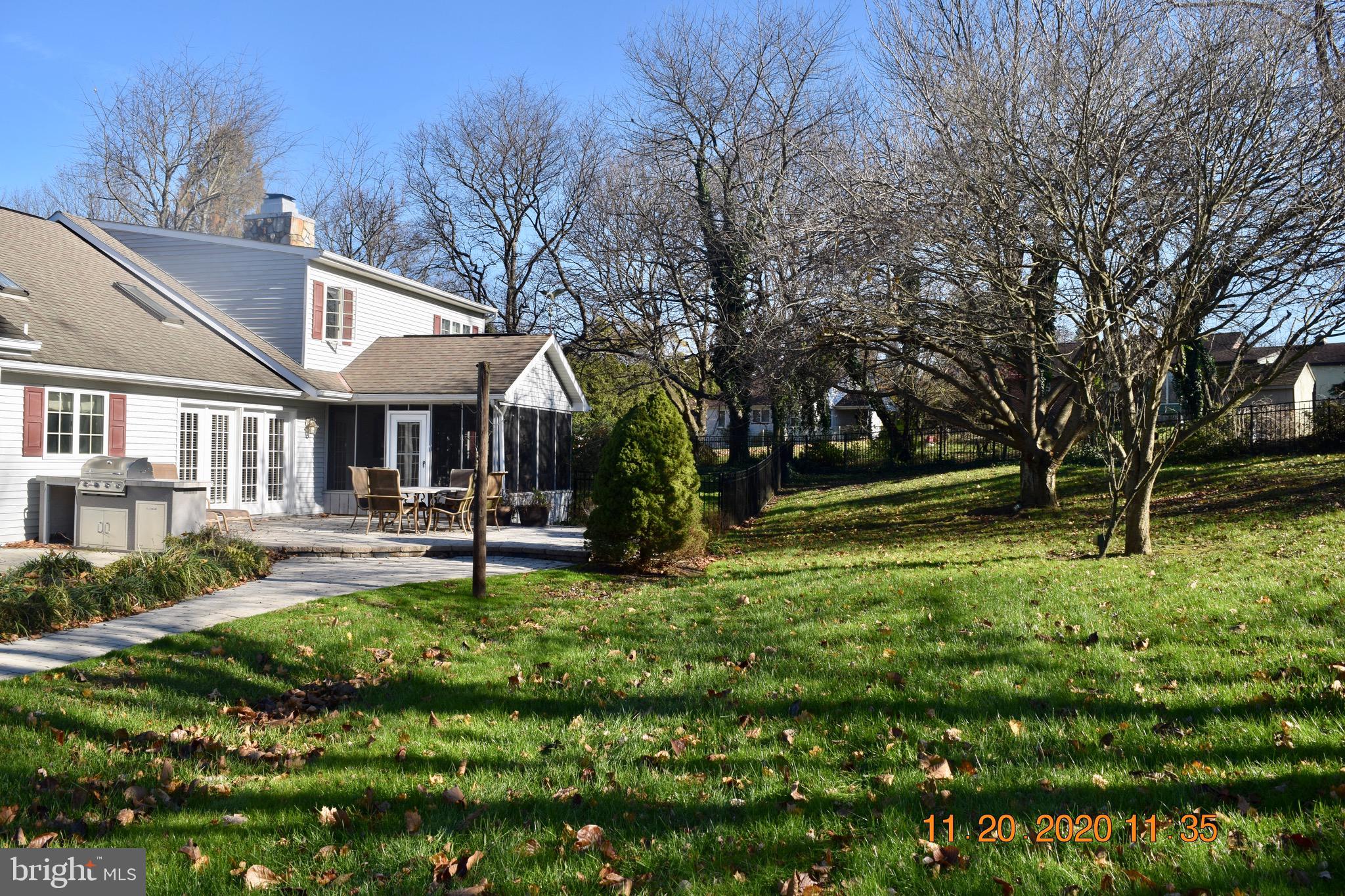 34 Wedgewood Road Newark, DE 19711 - Photo 34 of 42 Beautiful back yard!